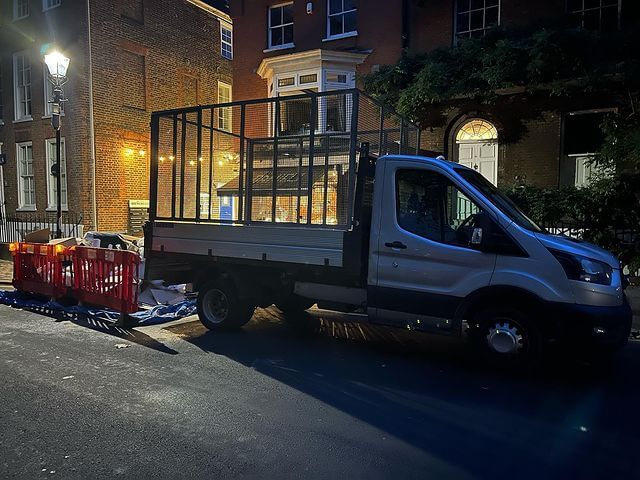 night wait and load clearance London